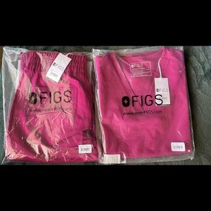 NWT SCRUB SET DARK MAGENTA SMALL FIGS